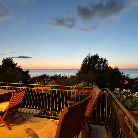 Aparthotel Elaia *