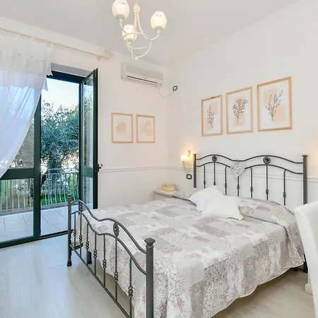 Elaia Aparthotel *