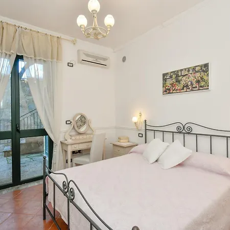 Elaia Aparthotel *